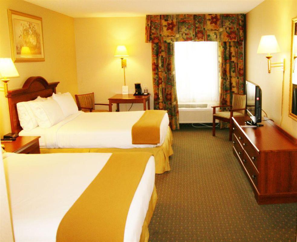 Comfort Inn & Suites Near Route 66 Линкольн Экстерьер фото