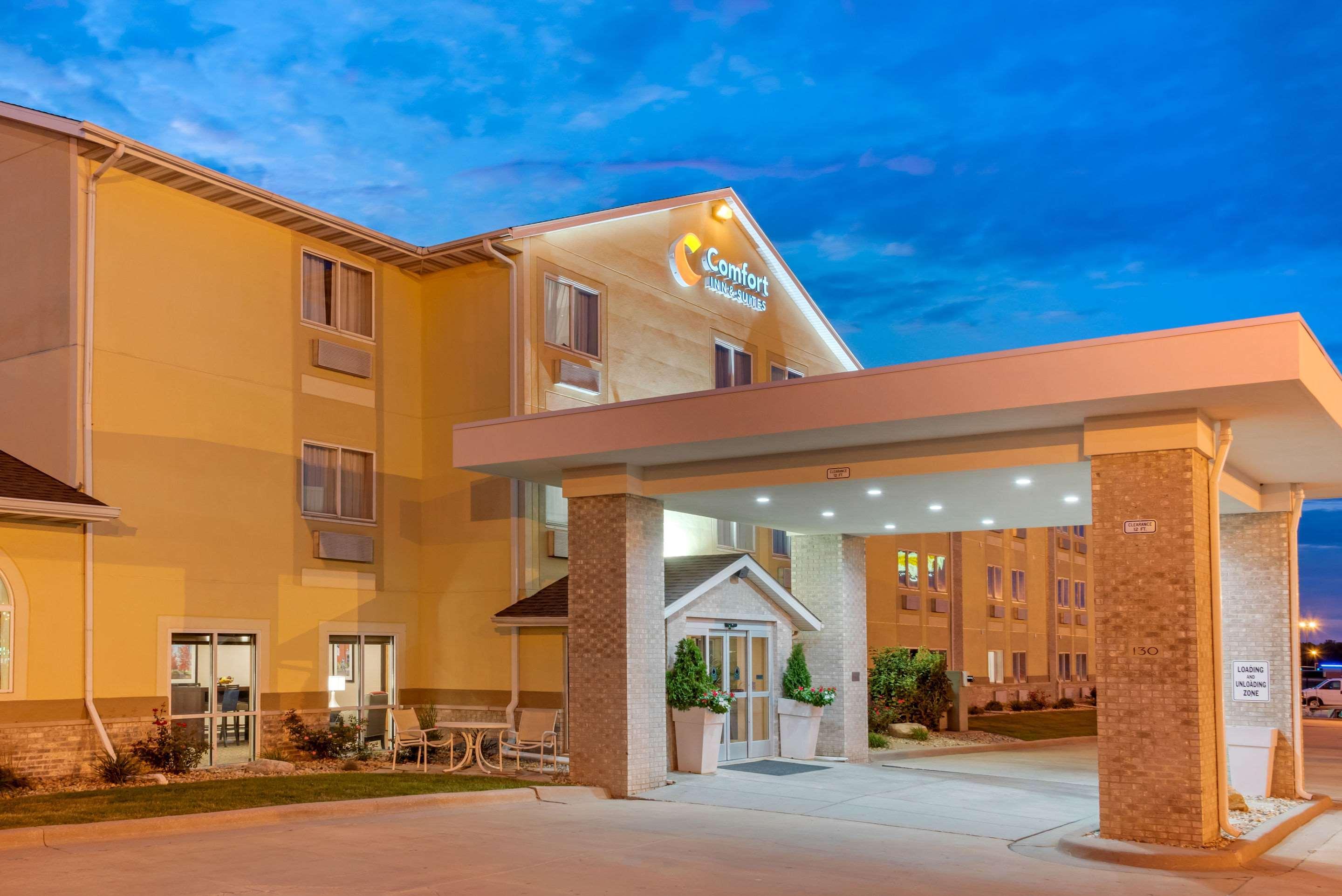 Comfort Inn & Suites Near Route 66 Линкольн Экстерьер фото