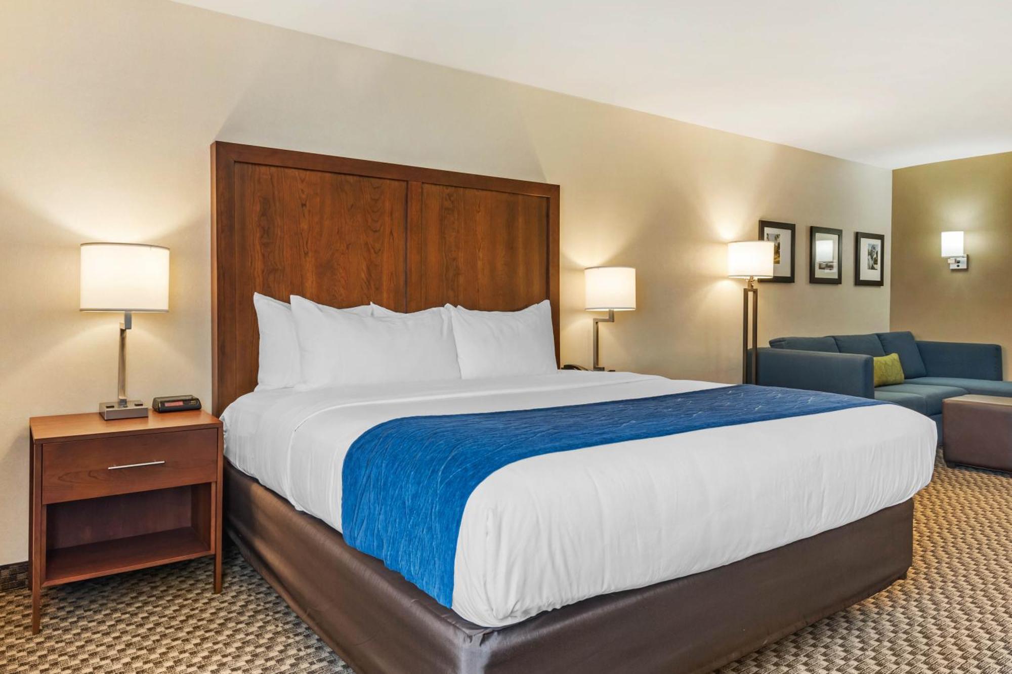 Comfort Inn & Suites Near Route 66 Линкольн Номер фото