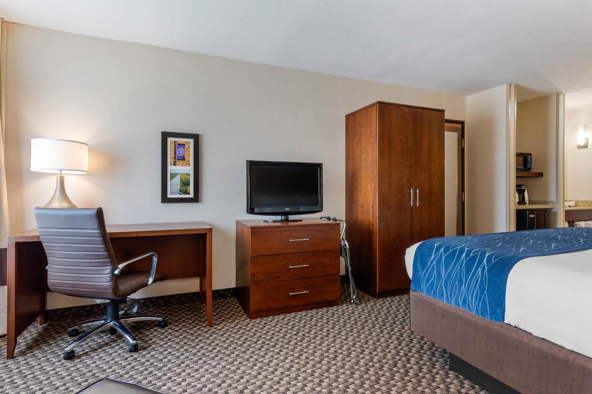 Comfort Inn & Suites Near Route 66 Линкольн Номер фото